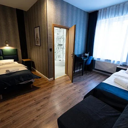 Elegant 4* Poznań