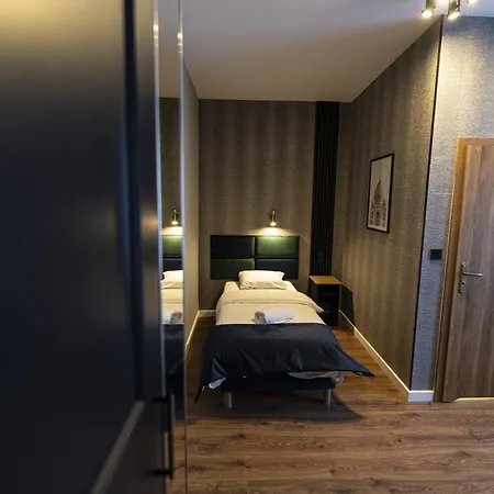 Elegant 4* Poznań
