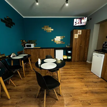 アパートホテル Elegant ポズナン