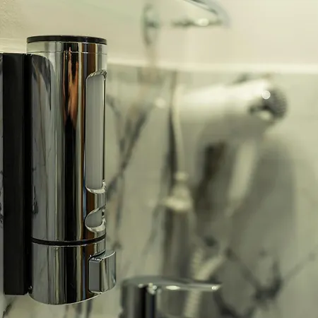 Elegant アパートホテル 4*