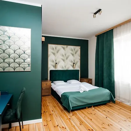 Elegant Aparthotel 4*