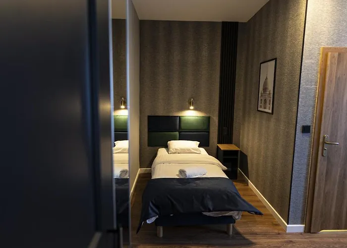 Elegant 4* Познань