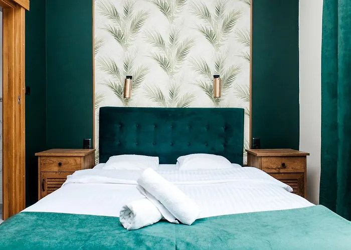 Elegant Познань