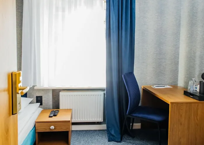 Elegant Познань